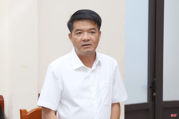 Đồng chí Trần Nhật Tân - Ủy viên BTV, Trưởng ban Nội chính Tỉnh ủy phát biểu tại buổi làm việc.