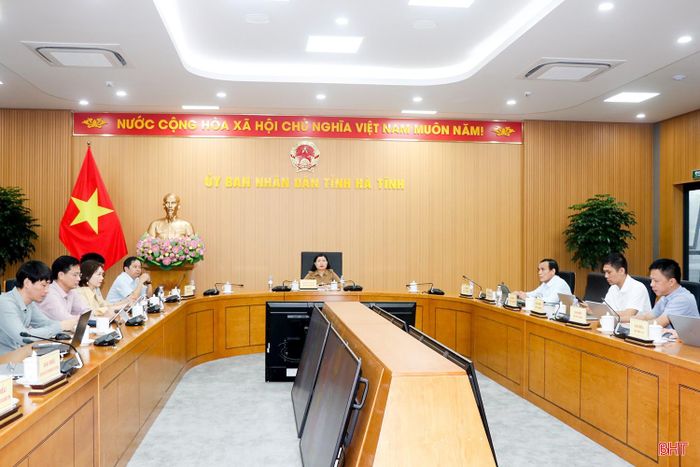 Toàn cảnh điểm cầu Hà Tĩnh.