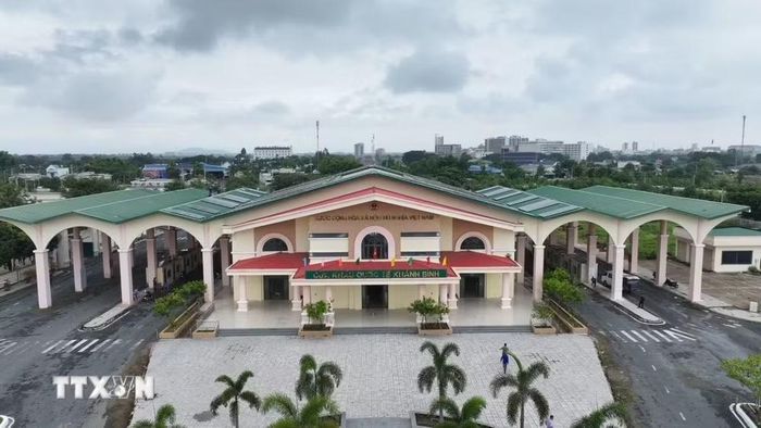 Cửa khẩu Quốc tế đường bộ Khánh Bình, tỉnh An Giang giữ vai trò quan trọng trong kết nối giao thương giữa Việt Nam và Campuchia. (Ảnh: Thanh Sang/TTXVN)