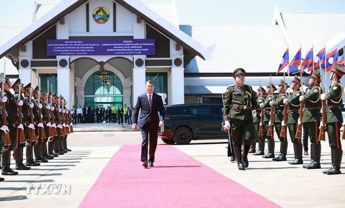 Thủ tướng Lê Minh Hưng kết thúc chuyến thăm chính thức Cộng hòa Dân chủ Nhân dân Lào. (Ảnh: Dương Giang/TTXVN)