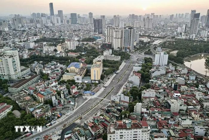 Dự án đầu tư xây dựng đường Vành đai 1, đoạn Hoàng Cầu-Voi Phục có tổng mức đầu tư 7.210 tỷ đồng từ nguồn ngân sách thành phố, điểm đầu tại nút giao Cát Linh-La Thành-Yên Lãng (Hoàng Cầu), điểm cuối tại nút giao Voi Phục. (Ảnh: Quốc Khánh/TTXVN)