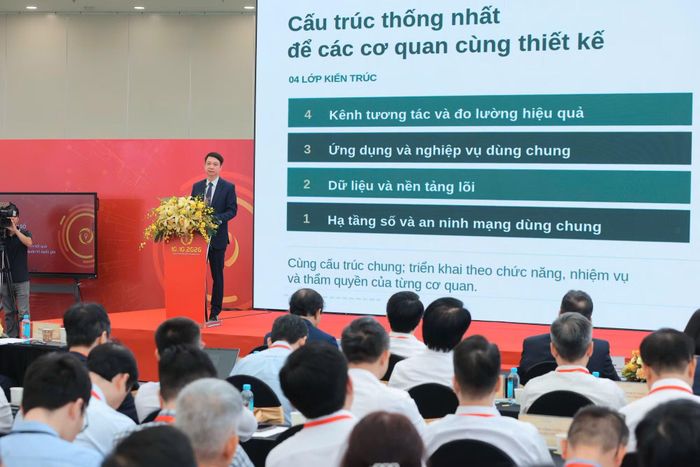 Quang cảnh diễn đàn.