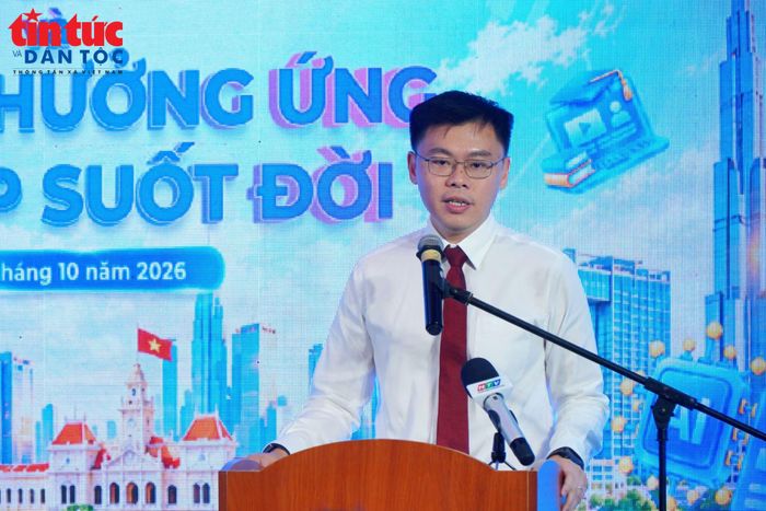 Ông Trương Minh Huy Vũ, Phó Chủ tịch UBND TP Hồ Chí Minh, phát biểu tại lễ khai mạc.