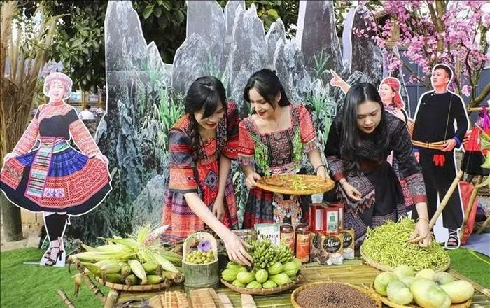 Không gian văn hóa dân tộc Mông được tái hiện tại Ngày hội.