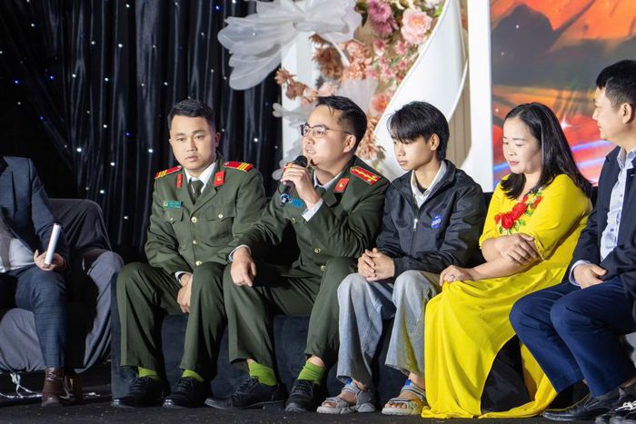 Hỗ trợ vật chất ban đầu đã gắn với một mục tiêu dài hơn là giúp học sinh có điều kiện duy trì việc học, tiếp tục đào tạo nghề và từng bước tự lập.