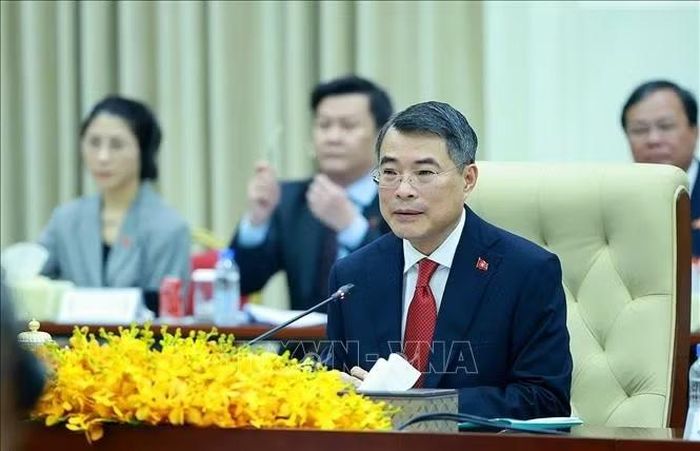 Thủ tướng Lê Minh Hưng phát biểu tại cuộc hội đàm với Thủ tướng Campuchia Hun Manet. Ảnh: Dương Giang/TTXVN