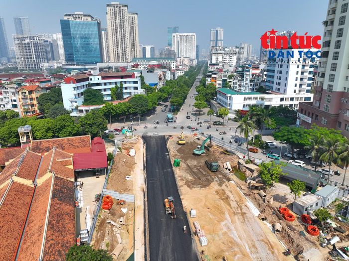 Nút giao Trung Kính - Vũ Phạm Hàm - Vành đai 2,5 đang dần hình thành.