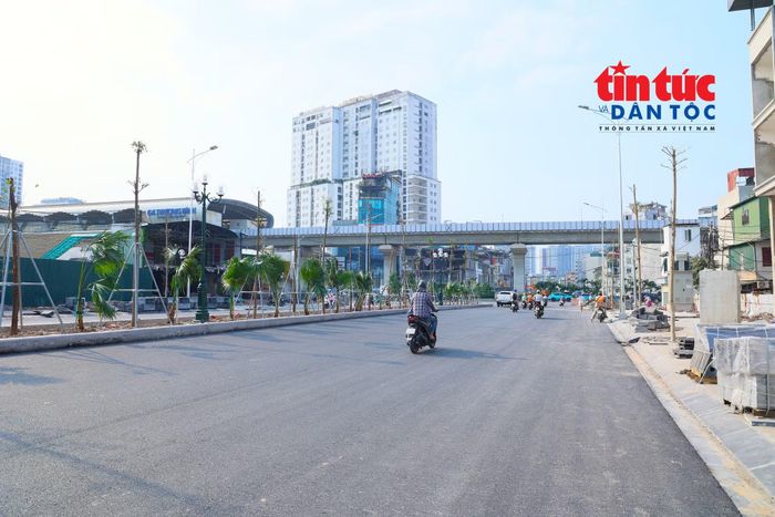 Vành đai 2,5 đoạn từ đường Nguyễn Trãi đến cầu Thượng Đình đã hoàn thành thảm nhựa cả hai chiều.