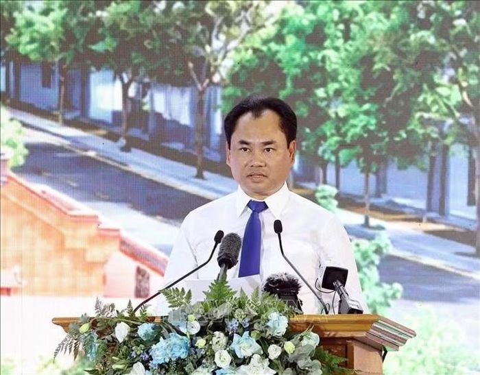 Đồng chí Trịnh Việt Hùng, Uỷ viên Trung ương Đảng, Bộ trưởng Bộ Tài nguyên và Môi trường phát biểu. Ảnh: Thống Nhất/TTXVN