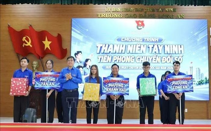 Tỉnh đoàn Tây Ninh phát động đợt cao điểm hoạt động của các đội hình “IT Xanh”.