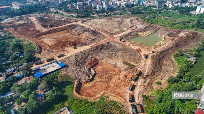 Để thực hiện dự án, tổng diện tích giải phóng mặt bằng phải thu hồi để phục vụ thi công dự án là: 98.480,8m2 nằm trên địa bàn phường Đông Ngạc. Ngày 21/3, UBND phường Đông Ngạc đã bàn giao 100% mặt bằng cho Ban Quản lý dự án.