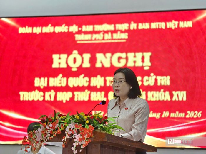 Bà Phan Thị Thúy Linh, Chủ tịch Liên đoàn Lao động thành phố Đà Nẵng, thông tin về kỳ họp thứ hai, Quốc hội khóa XVI sắp diễn ra với cử tri xã Việt An.