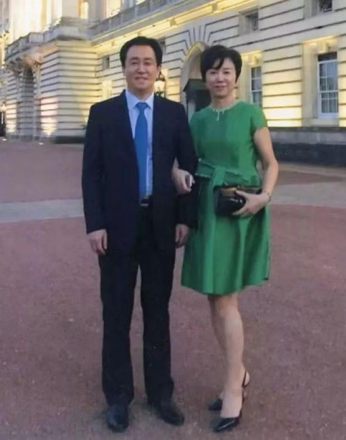 Hứa Gia Ấn và Đinh Ngọc Mai ly hôn năm 2023 nhưng bị cho là "ly hôn kỹ thuật" (giả) để tẩu tán tài sản. Ảnh: Sohu.