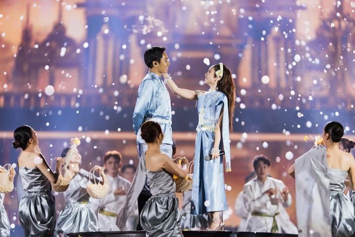 Cặp đôi khiến khán giả đẩy thuyền nhiệt tình vì quá tình tứ lãng mạn.