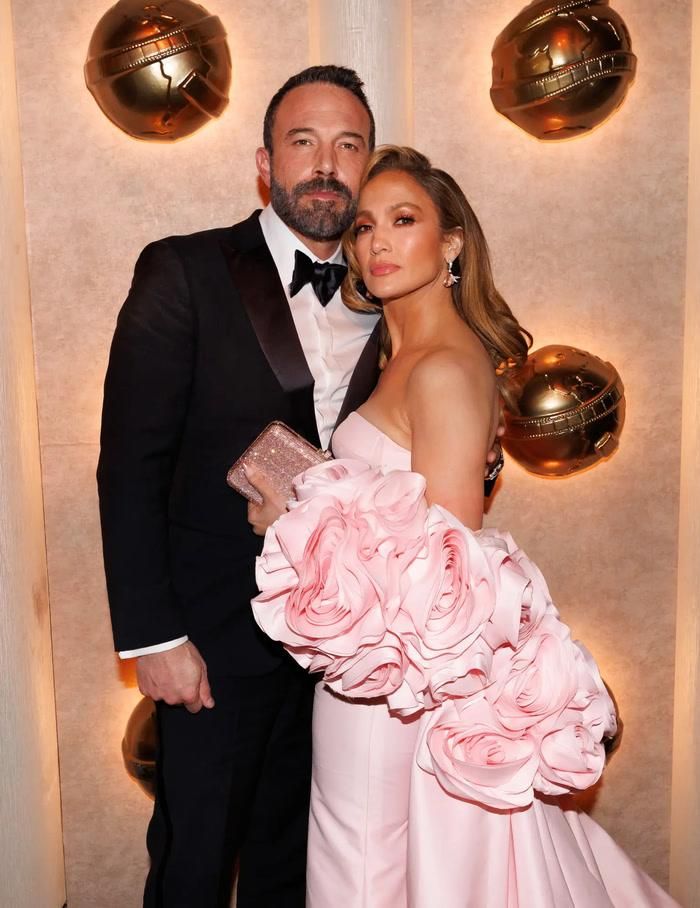 Những phát biểu này nhận được sự chú ý bởi Ben Affleck hiếm khi công khai đề cập đến Jennifer Lopez kể từ khi cuộc hôn nhân của cả hai tan vỡ.