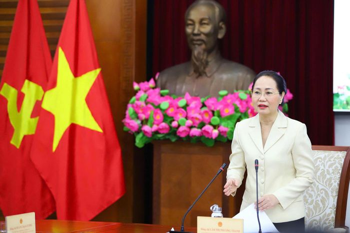 Bộ trưởng Bộ VHTTDL Lâm Thị Phương Thanh phát biểu chỉ đạo, giao nhiệm vụ cho lãnh đạo các đơn vị mới được điều động, bổ nhiệm