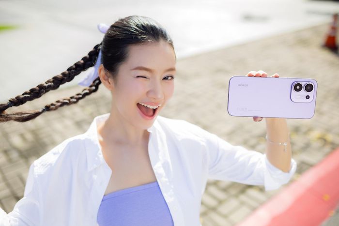 HONOR chính thức ra mắt HONOR 600S, mẫu smartphone mới tập trung vào độ bền, trải nghiệm AI và thời lượng sử dụng lâu dài.