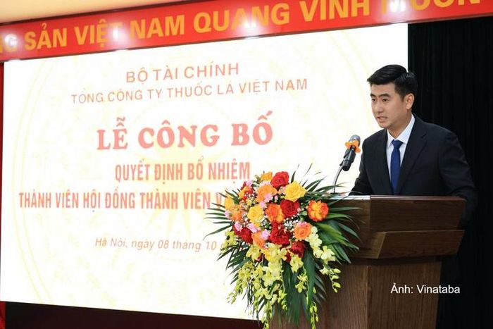 Ông Nguyễn Tuấn Sơn – tân Thành viên Hội đồng thành viên Tổng công ty phát biểu nhận nhiệm vụ tại buổi lễ.