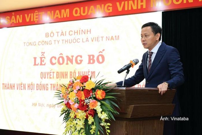 Ông Hồ Lê Nghĩa - Bí thư Đảng ủy, Chủ tịch Hội đồng thành viên Tổng công phát biểu tại buổi lễ