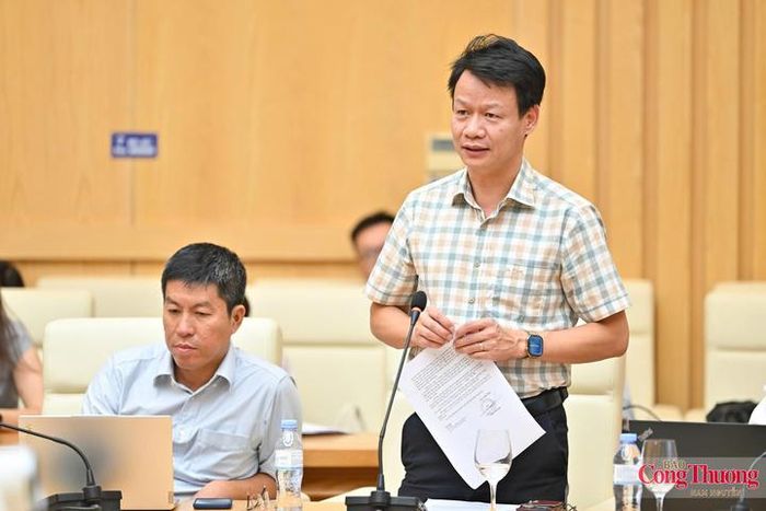 Ông Phạm Văn Quân phát biểu tại hội thảo