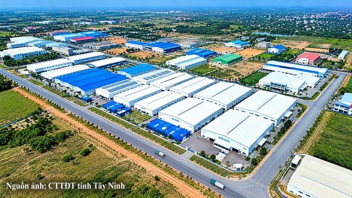 Tây Ninh có quỹ đất khu công nghiệp còn dồi dào, nhưng bài toán đặt ra là đưa doanh nghiệp trong nước vào chuỗi cung ứng của khu vực FDI.
