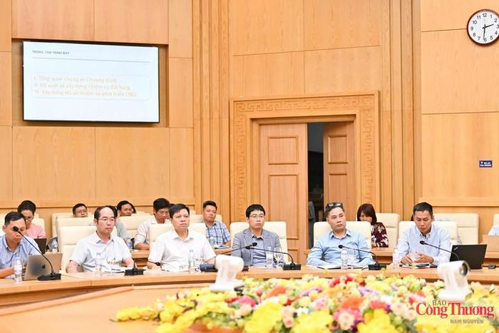 Các đại biểu tham dự hội nghị.