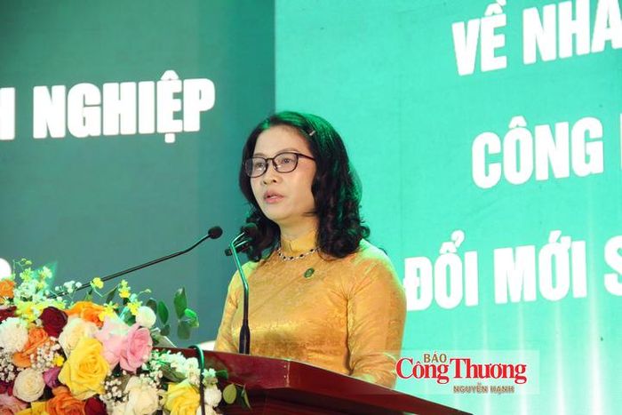 GS.TS.NGƯT. Nguyễn Thị Lan, Giám đốc Học viện Nông nghiệp Việt Nam phát biểu tại sự kiện.