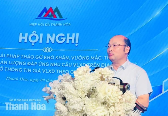 Phó Chủ tịch UBND tỉnh Cao Văn Cường phát biểu kết luận hội nghị.