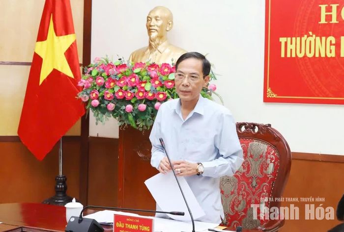 Phó Chủ tịch UBND tỉnh Đầu Thanh Tùng phát biểu tại buổi họp báo.