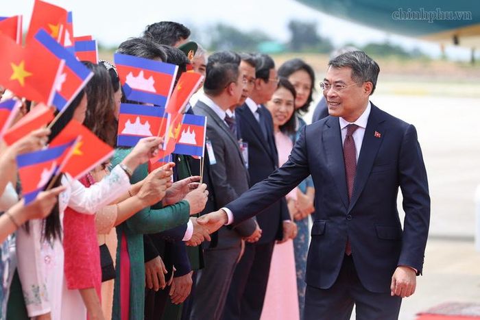 Lễ đón Thủ tướng Lê Minh Hưng tại sân bay - Ảnh: chinhphu.vn/Nhật Bắc