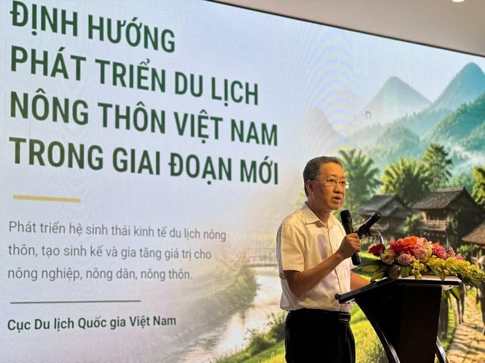 Ông Hoàng Hoa Quân: "Du lịch nông thôn vẫn đối mặt với tình trạng sản phẩm phân tán". Ảnh: Ban tổ chức.