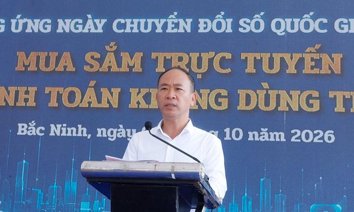  Ông Nguyễn Thế Thi phát biểu. 