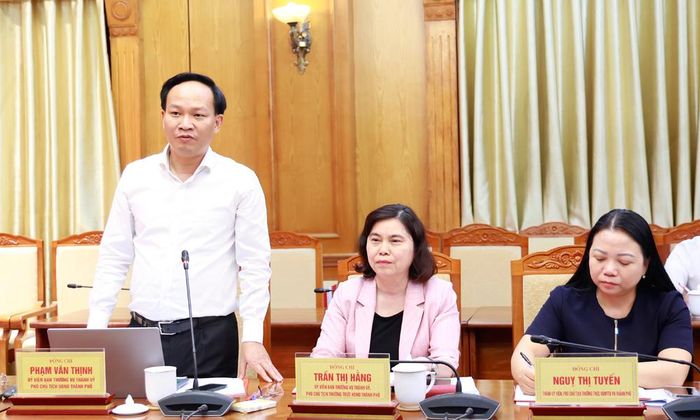  Đồng chí Phạm Văn Thịnh phát biểu tại buổi làm việc. 