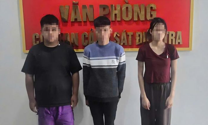 Hình ảnh 3 đối tượng chưa thành niên cướp xe máy tại cơ quan công an.