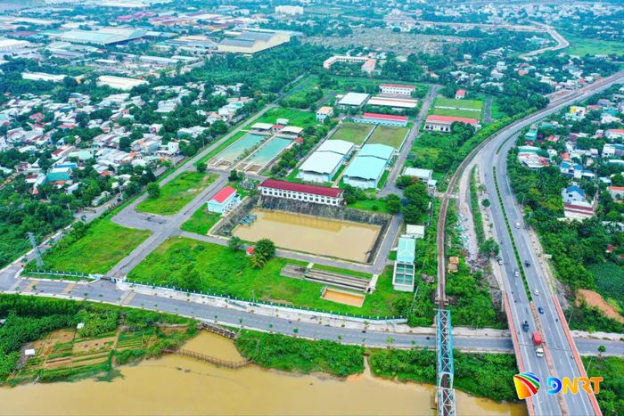 Quy hoạch định hướng giải pháp đầu tư hạ tầng kết nối mạng lưới cấp nước, đặc biệt là giữa các nhà máy nước vùng hạ lưu sông Vu Gia - Thu Bồn, trong đó có Nhà máy nước Cầu Đỏ. Ảnh: HOÀNG HIỆP