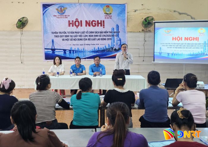 Những buổi tuyên truyền tại cơ sở giúp đưa chính sách đến gần hơn với người lao động. Ảnh: LAM PHƯƠNG