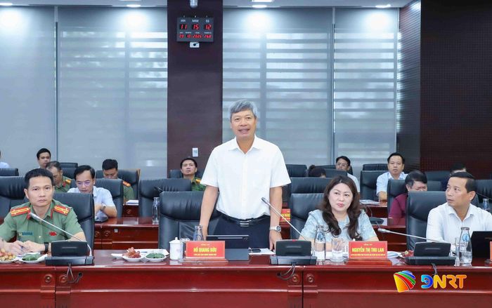Phó Chủ tịch UBND thành phố Hồ Quang Bửu phát biểu tại buổi làm việc. Ảnh: NGỌC PHÚ