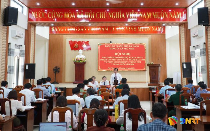 Quang cảnh hội nghị sáng 9/10. Ảnh: N.ĐOAN