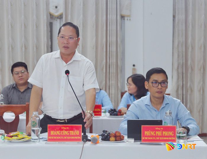 Chủ tịch UBND phường An Hải Hoàng Công Thanh phát biểu tại buổi làm việc. Ảnh: T.P
