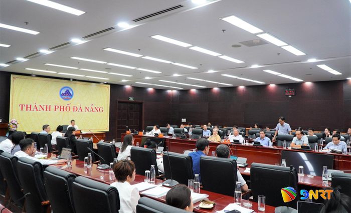 Quang cảnh buổi đối thoại. Ảnh: VINH ANH