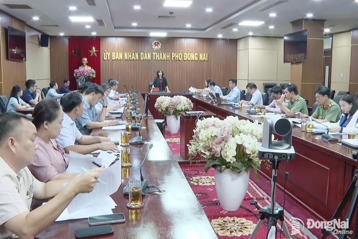 Quang cảnh buổi làm việc. Ảnh: Văn Đoàn