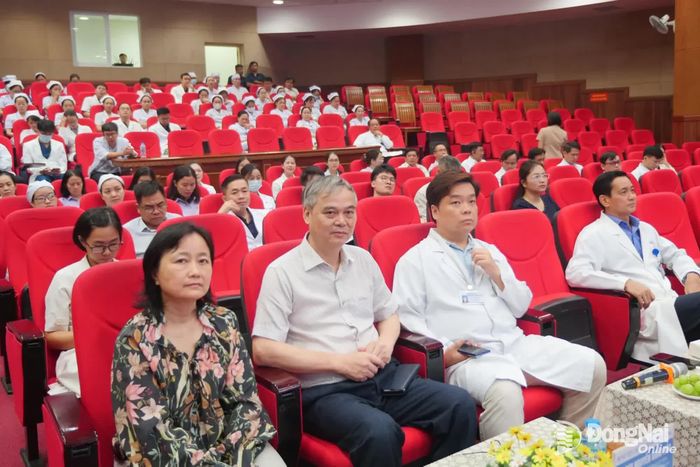 Các chuyên gia, đại biểu tham dự hội thảo. Ảnh: Hạnh Dung