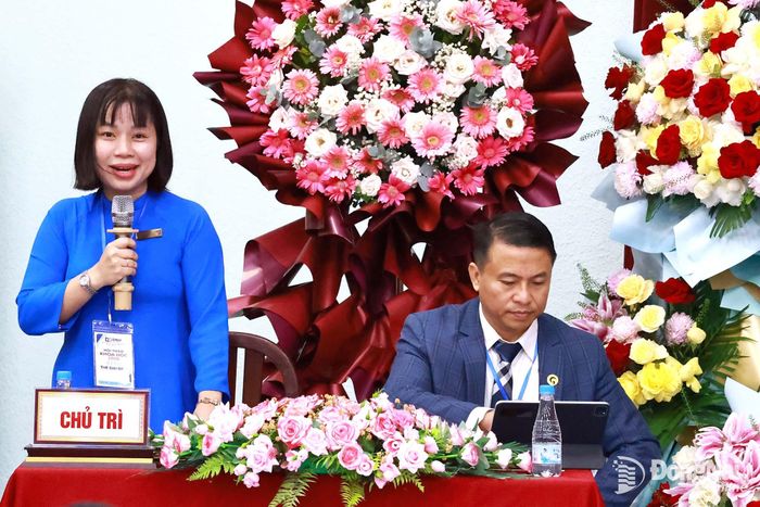 Chủ trì hội thảo điều hành các phiên thảo luận tại hội thảo. Ảnh: Công Nghĩa