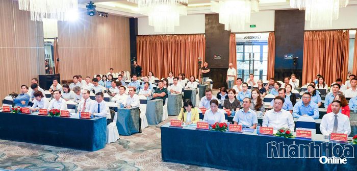 Quang cảnh buổi họp báo công bố thông tin Giải Nha Trang Night Run Sanest, Sanvinest - BKH 2026.