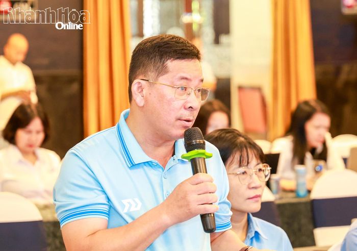 Đại diện Báo Thanh Niên đặt câu hỏi với Ban tổ chức giải.