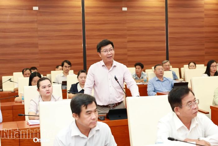 Đại biểu phát biểu tại hội nghị.