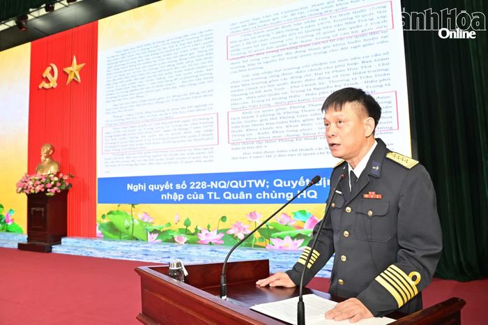 Đại biểu phát biểu tham luận tại tọa đàm.