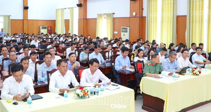 Quang cảnh hội nghị.
