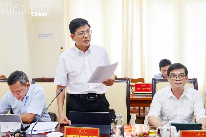 Lãnh đạo Sở Tài chính phát biểu tại buổi làm việc.