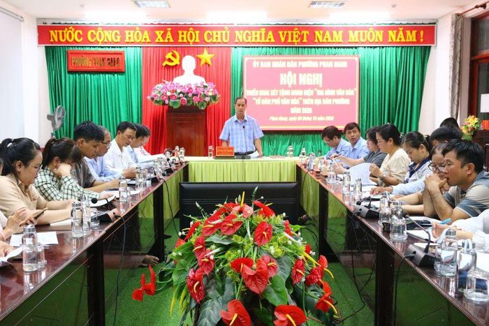 Quang cảnh hội nghị.